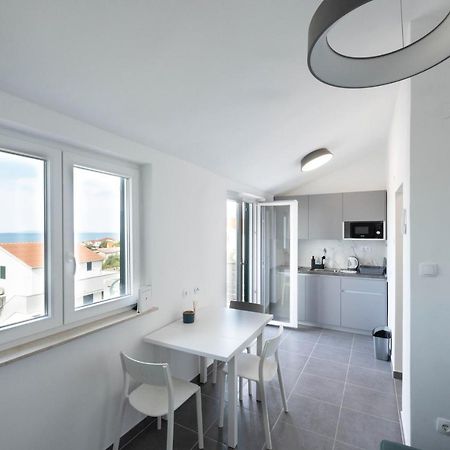Apartmani Lovren Новаля Екстер'єр фото